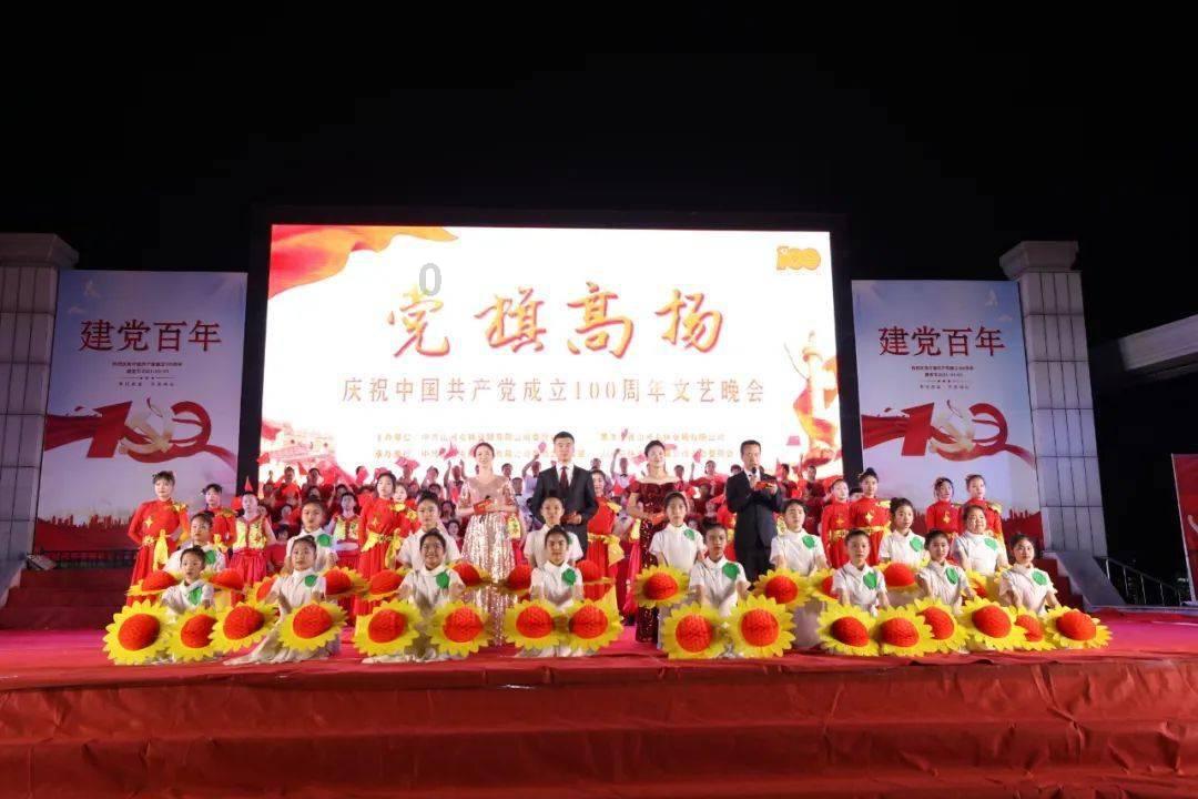 手工花灯、套大鹅、滚铁，逛西安高陵区年货大集，赏特色民俗品浓郁年味儿